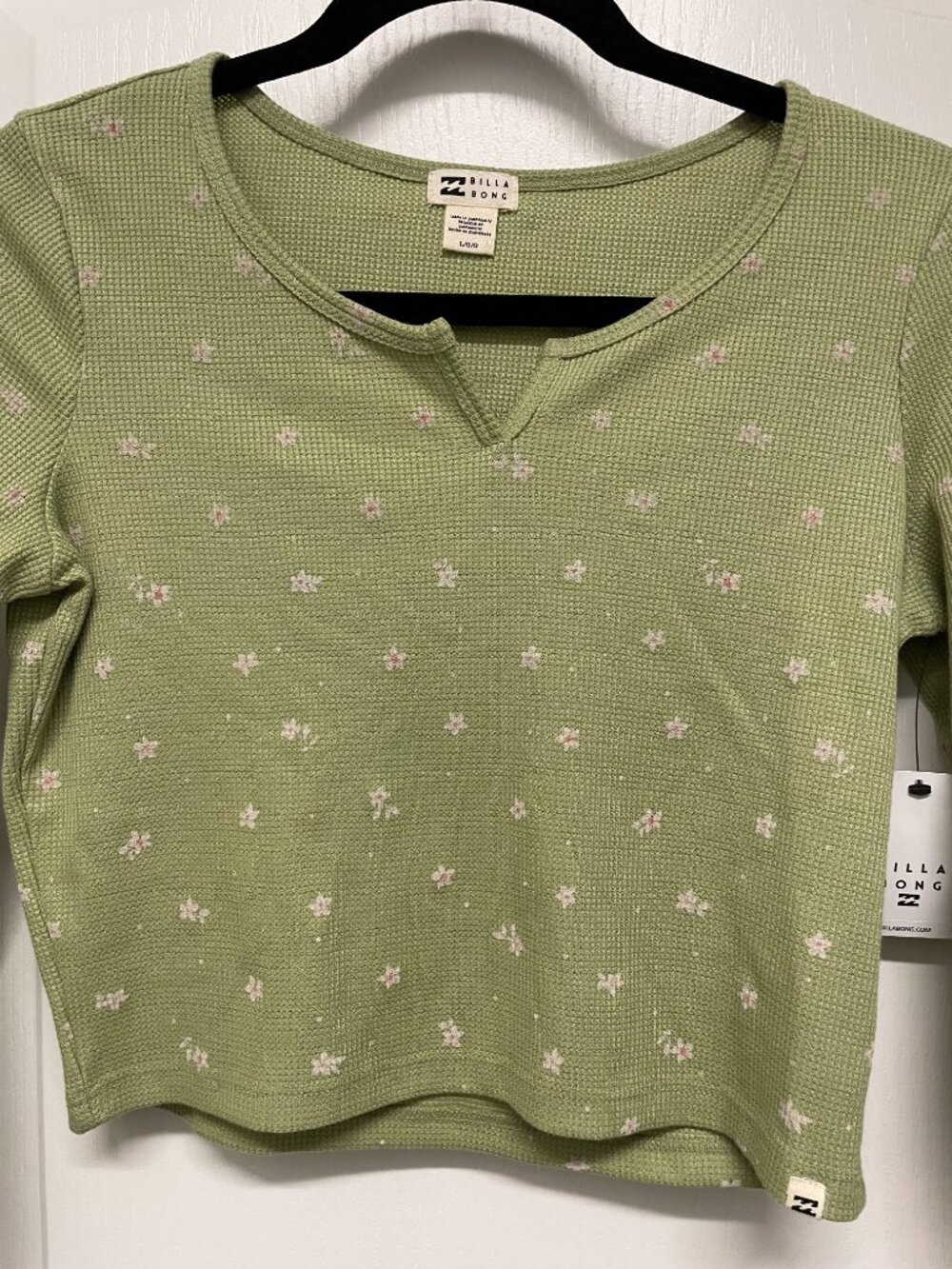 Entire Closet $5! NEW Billabong Reece Floral Thermal Long Sleeve Crop Top Large - Picture 3 of 13